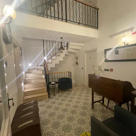 Muharrembey Hotell Çeşme