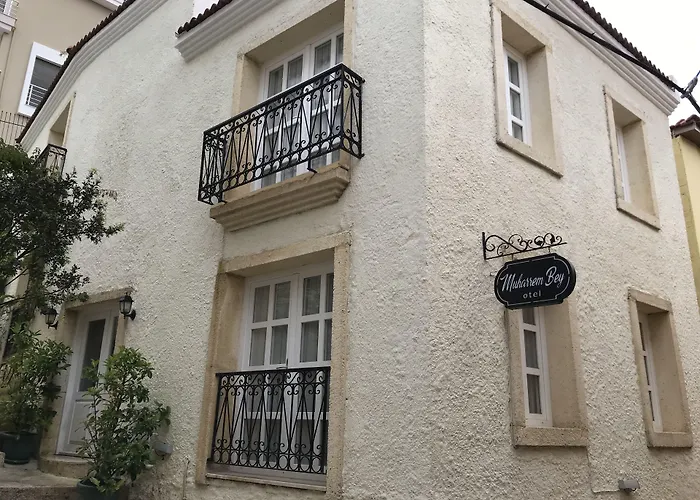 Muharrembey Hotel 2*