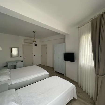 Muharrembey Hotel Cesme