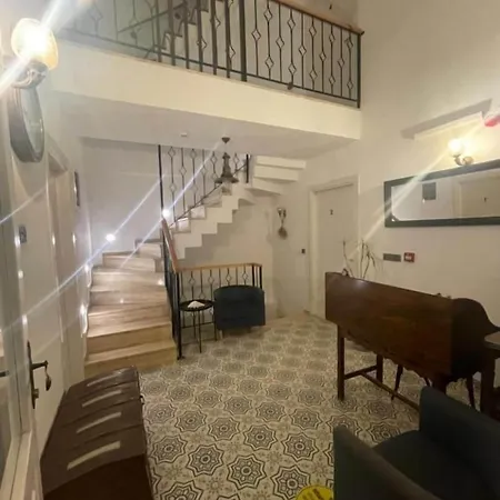 Hotel Muharrembey Çeşme