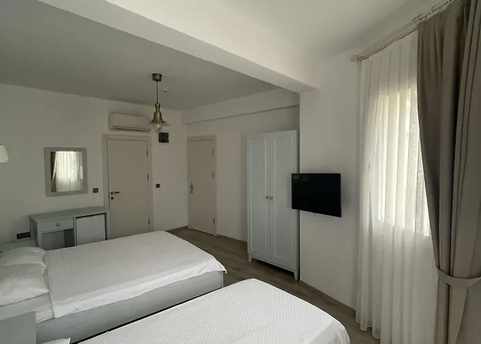 Muharrembey Otel Çeşme