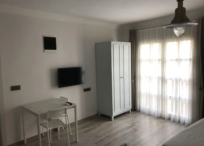 Muharrembey Otel Çeşme