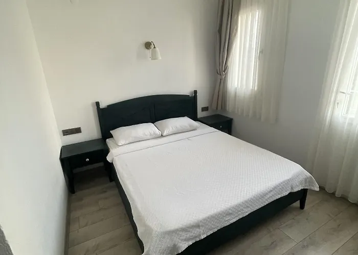 Muharrembey Otel Çeşme